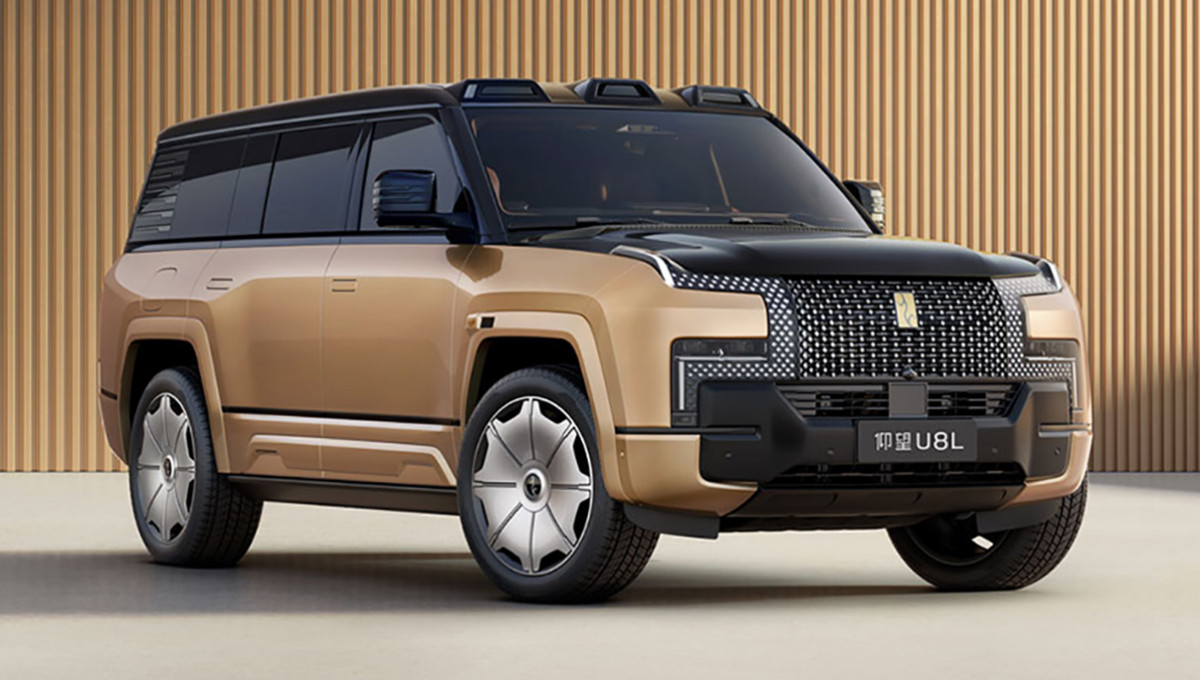 Κινέζικο SUV Yangwang U8L στην Long έκδοση: Πολυτελές εσωτερικό και τιμή $153,000