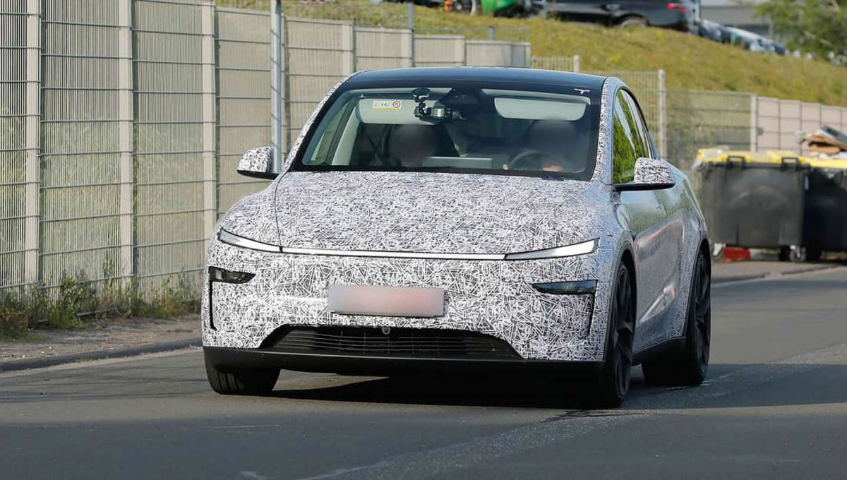 Nowa generacja Tesla Model Y Performance 2026: „szpiegowskie” zdjęcia samochodu
