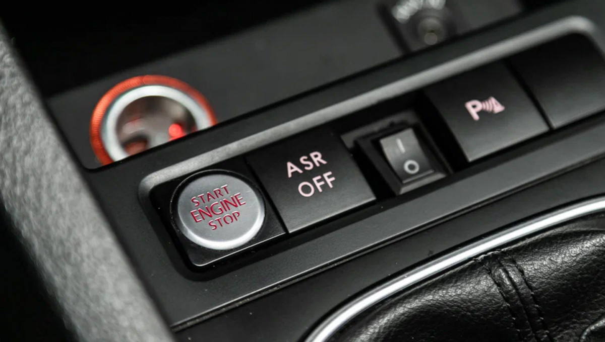 What the ASR OFF Button Does—and Why Some Drivers Choose to Turn It Off