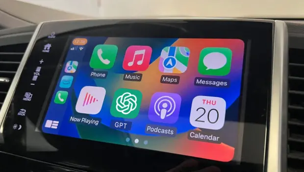 Apple Gives In to AI: CarPlay Set to Welcome ChatGPT and Gemini
