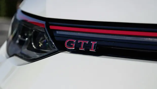 Volkswagen, Hibrit Golf GTI Söylentilerini Reddetti: 2.0 TSI 2030 Yılına Kadar Devam Edecek
