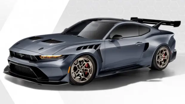 Szupersportkocsi 30 millióért: A Ford megkezdte a versenyautó Mustang GTD terjesztését