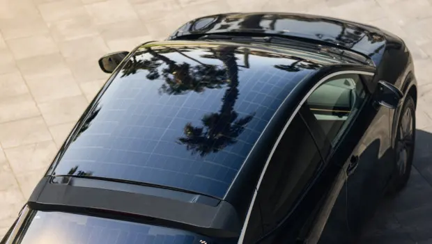 Nissan Buduje Samochód Zasilany Energią Słoneczną: Do 23 kilometrów dodatkowego zasięgu dziennie w idealnych warunkach