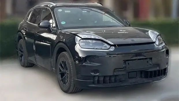 New Porsche Cayenne Grows by 5 Inches and Adopts an 800-Volt Architecture: Spy Photos