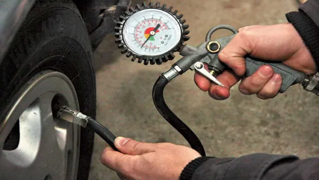 Summer Tire Pressure: How Incorrect Inflation Increases Wear and Fuel Consumption
