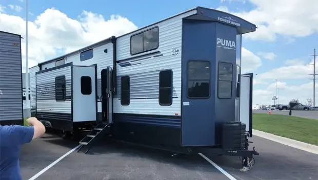 The 2027 Puma Vista 420LFT Is a Tiny House Disguised as a Destination Trailer