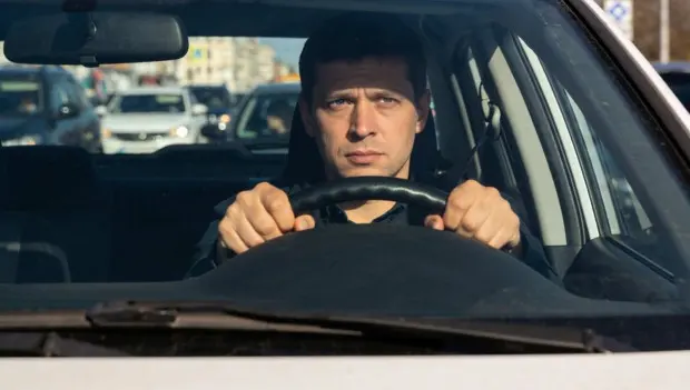Left-Handed Drivers: How Brain Differences Affect Behavior in Traffic