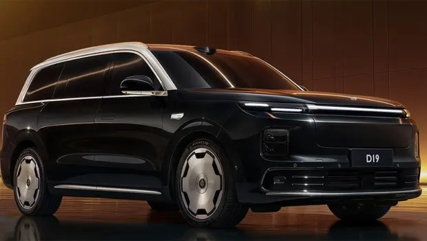 Stellantis Unveils 724-Horsepower Family EV with Over 430 Miles of Range