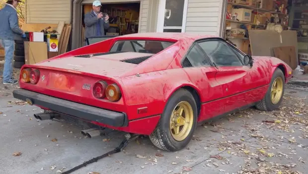 Two Rare Ferrari 308 GTBs Found in a Garage After 30 Years Are Now Worth a Fortune