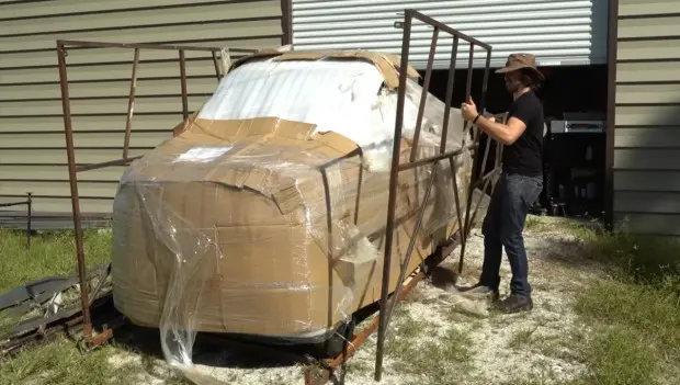 Man Buys a $2,000 Electric Truck and Shares What Happened After 18 Months