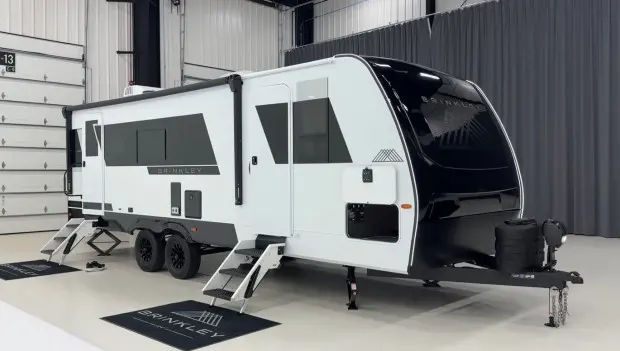 New Brinkley Ix 25x Travel Trailer Stays Spacious While Remaining Half-Ton Towable