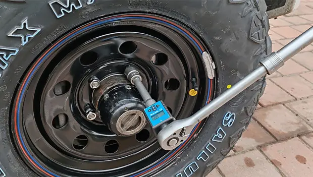 Mechanics Often Make This Mistake: Should You Lubricate Wheel Bolts When Installing Wheels?