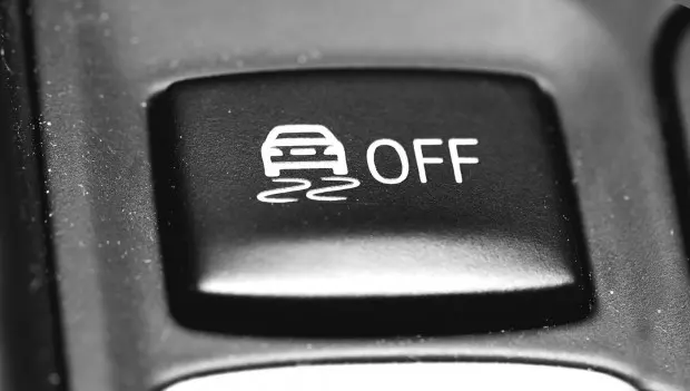 Most Drivers Don't Know This: When You Should Turn Off ESP, ABS, ASR and Traction Control