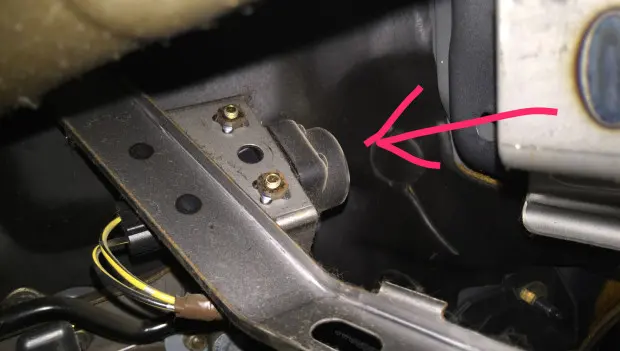 Mystery Button Hidden Under Most Car Dashboards — And Why So Many Drivers Don’t Know It Exists