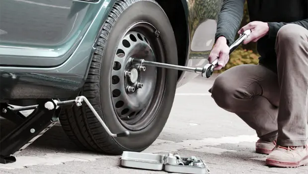 Seven Key Reasons to Replace Your Tires: Aging and Uneven Wear Explained
