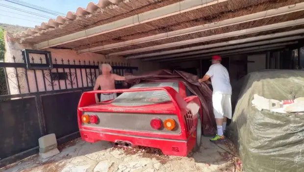 Two Ferrari F40s Spotted on Google Maps Turn Out to Be Pontiac Fiero Replicas