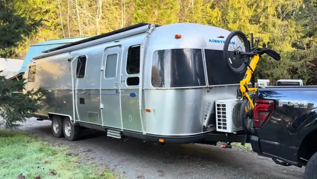 This 30-Foot Airstream Was Rebuilt Into an Off-Grid Luxury Home Designed for Full-Time Living