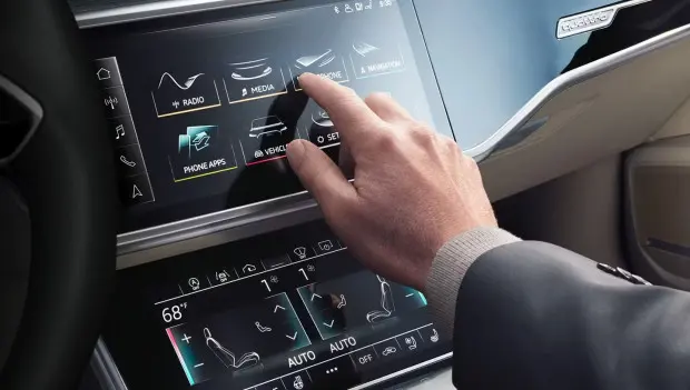 Touchscreens in Cars: Convenience That Kills? The 2026 Study
