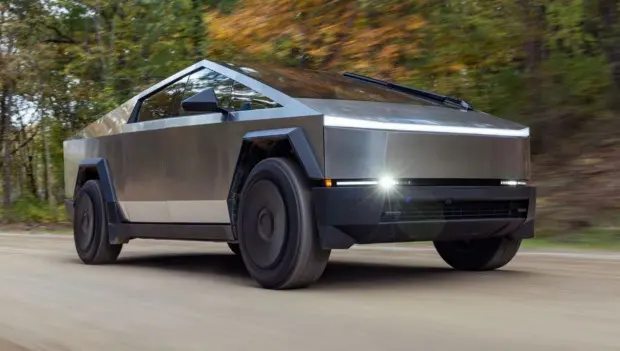 Texas Lawsuit Seeks Over $1 Million From Tesla: Cybertruck Owner Blames Autopilot for Crash