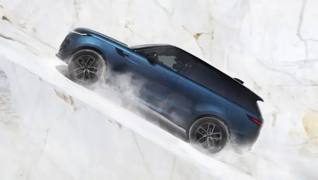 The New Range Rover Sport Electric Is Here: Two Motors, 550 HP and Virtual AWD