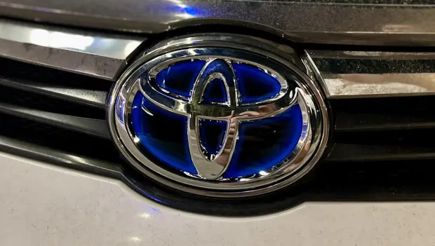 Toyota to recall over 161,000 US vehicles over rear-view camera display