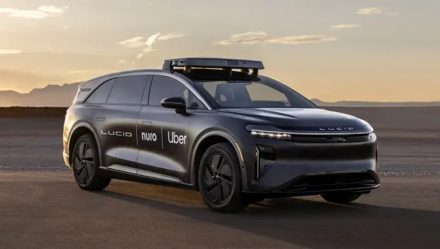 The end of taxi drivers: the first Lucid electric cars are turning Uber into a robot army