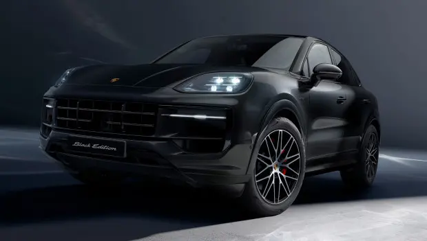 ポルシェ、電気自動車タイカンとクロスオーバーSUVカイエンの特別限定版ブラックエディションを発表