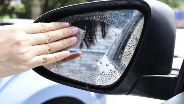 How to Protect Your Car Mirrors From Rain: A Simple Home Hack