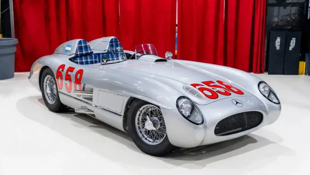 Mercedes-Benz C-Class Transformed Into a Retro Sports Car: Photos