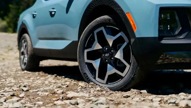 Hyundai Moves Into Chevy Territory as Its New Pickup Adopts a Signature Silverado Feature