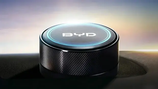 BYD Introduces an Unusual Button for the New Great Tang