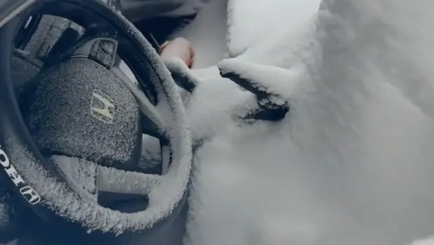 Man Parked His Honda Civic Before a Snowstorm — When He Came Back, He Didn’t Recognize His Car