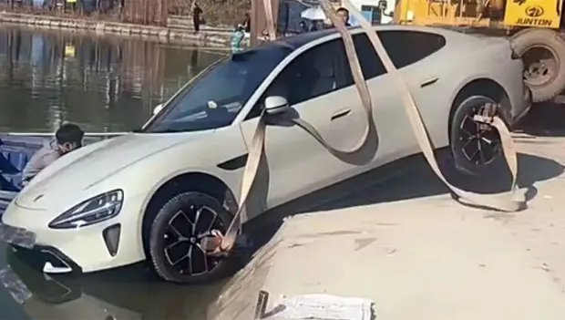 Brand-new Xiaomi SU7 Takes an Unexpected Dive During Auto-Parking