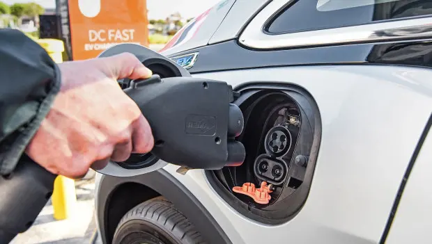 Top 5 Mistakes That Can Ruin Your EV Battery