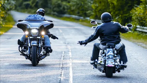 Harley-Davidson Riders Could Face $2,500 Fines Under New Law Targeting ‘Weaving’ on Roads