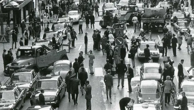 “H Day”: The Night Sweden Switched to Driving on the Right