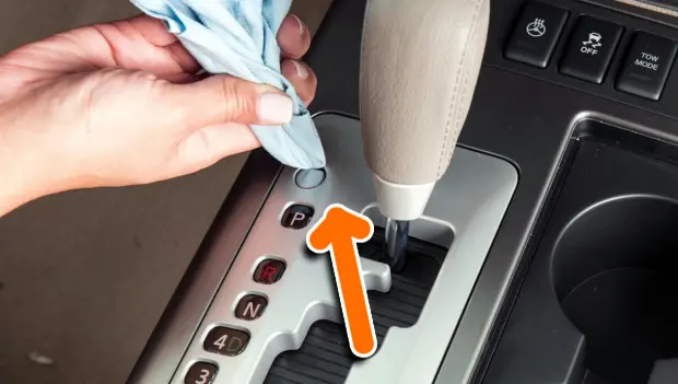 Tow Truck Driver Reveals a Hidden Car Feature That Could Save Your Life in an Emergency