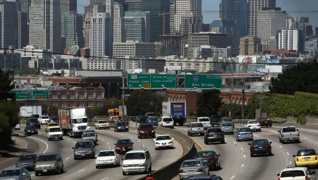 Why Motor Oil Breaks Down Faster in City Driving — and Why You Should Change It Twice as Often