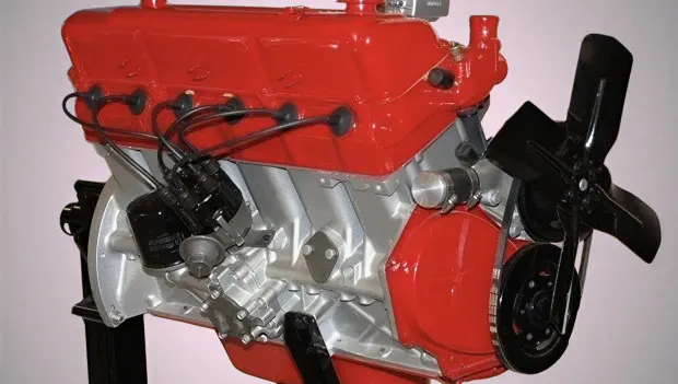 Chrysler's Aluminum Slant 6 Engine: The Lightweight Experiment of 1961–1963