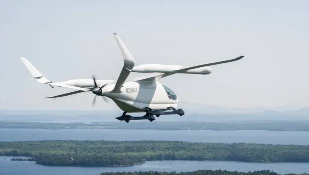 Electric Beta Alia CTOL Aircraft Completes First Royal Mail Delivery Flight in the U.K.