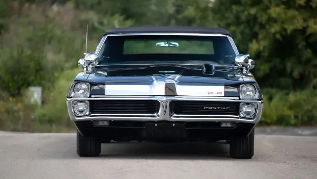 Ford 428 vs. Pontiac 428: Which Muscle-Car Heavyweight Really Hit Harder?