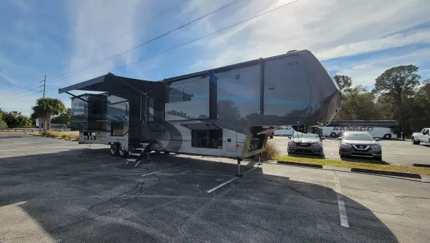 Luxe Elite 46RKB Fifth Wheel: A Grand, Stylish, and Feature-Packed RV for 2026