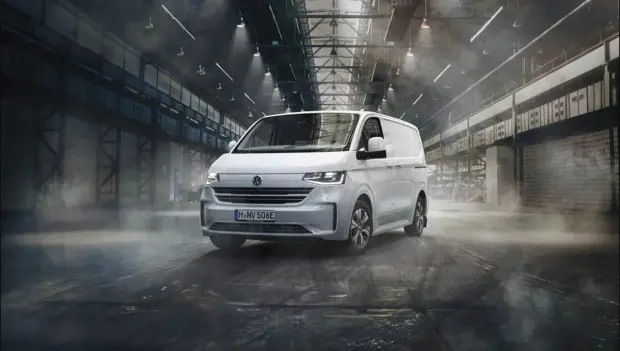 Longer Range and All-Wheel Drive: Volkswagen Unveils Updated e-Transporter and e-Caravelle