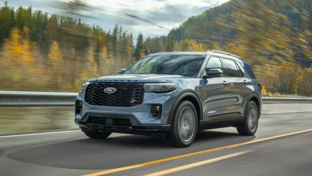 Ford Will Knock Up to $10,000 Off an Explorer if You Trade In Your Escape