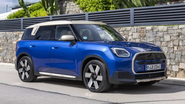 Zaktualizowane Countryman E i Countryman SE All4 EVs obiecują zasięg do 311 mil
