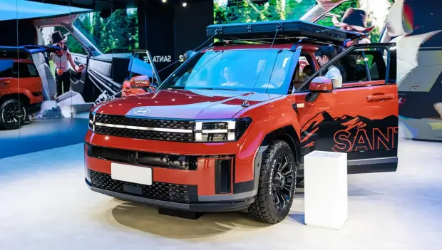 Spy Shots from California: Next-Gen Hyundai Santa Fe Caught in Road Testing