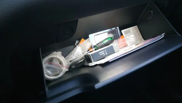 7 Must-Have Items Every Driver Should Keep in the Car