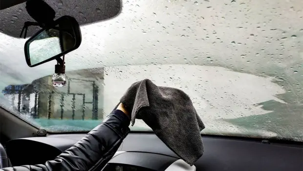 What Drivers Should Never Do When Car Windows Fog Up