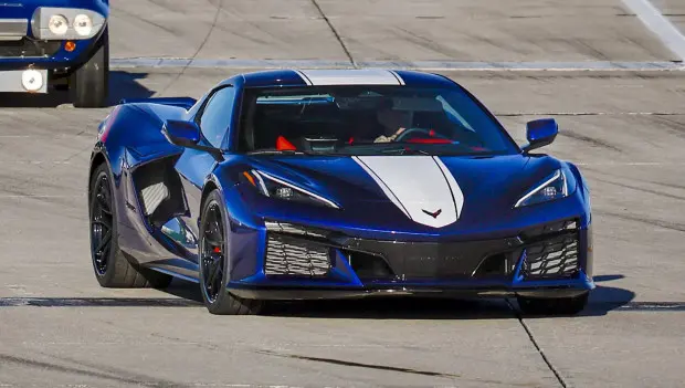 Chevrolet Announces New Corvette Grand Sport on the Racetrack