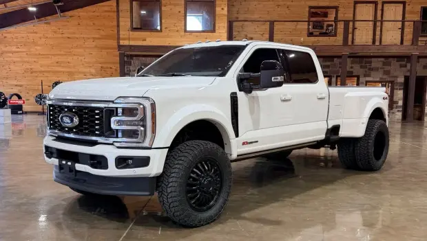 2026 Ford F-450 Super Duty Power Stroke Dually Sells for $107,000 at Arkansas Dealer